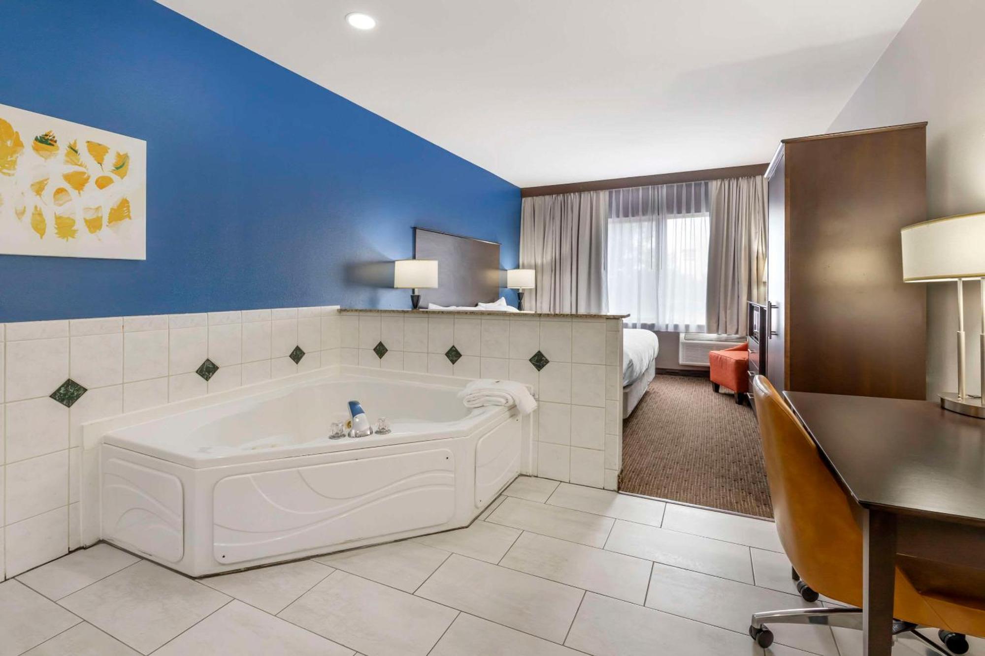 Comfort Inn & Suites New Lisbon Ngoại thất bức ảnh