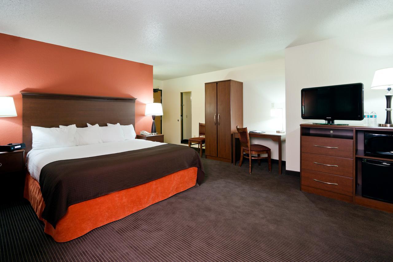 Comfort Inn & Suites New Lisbon Ngoại thất bức ảnh